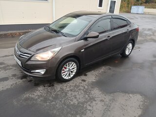2014 Hyundai Solaris I Рестайлинг, коричневый, 430000 рублей, вид 2