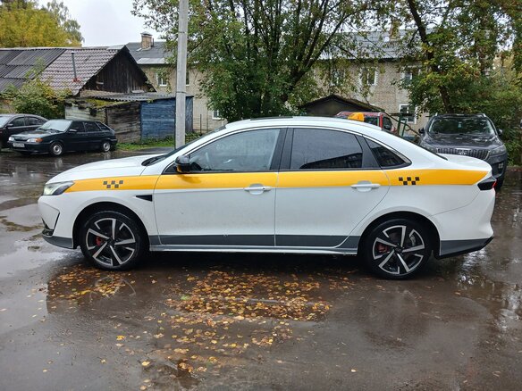 2023 Kaiyi E5, белый - вид 3