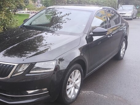 2018 Skoda Octavia III (A7) Рестайлинг, чёрный, 1590000 рублей, вид 1