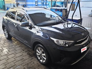 2020 Kia Stonic I, серый, 1820000 рублей, вид 3