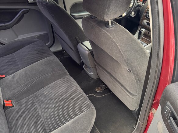 2009 Ford Focus II Рестайлинг, пурпурный, 440000 рублей - вид 16