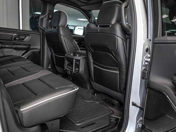2026 Ram 1500 Crew Cab V Рестайлинг, серебристый, 12105636 рублей - вид 19