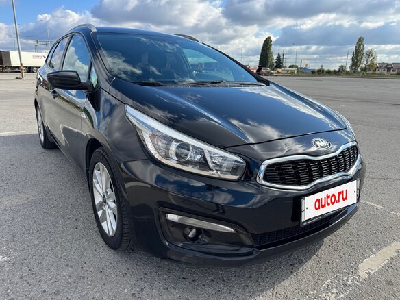 2017 Kia Ceed II Рестайлинг, чёрный, 1430000 рублей - вид 2