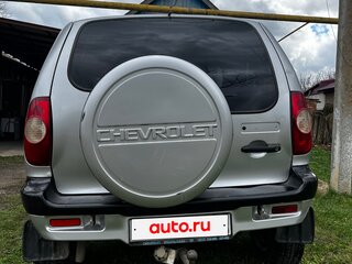 2004 Chevrolet Niva I, серебристый, 271000 рублей, вид 3