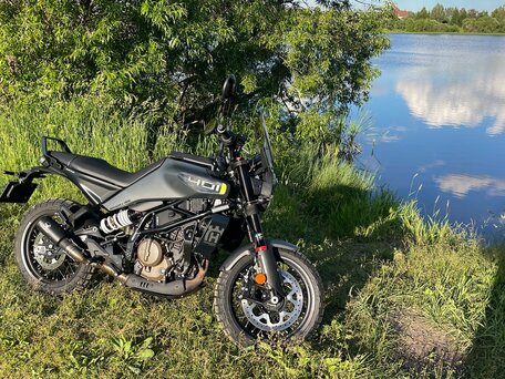 2025 Husqvarna Svartpilen 401, чёрный, 650000 рублей, вид 2