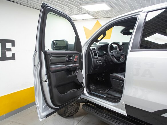 2026 Ram 1500 RHO V Рестайлинг, серебристый, 12499000 рублей - вид 6