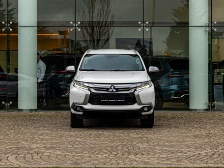2017 Mitsubishi Pajero Sport III, белый, 2365000 рублей, вид 2