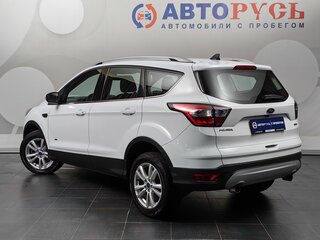 2017 Ford Kuga II Рестайлинг, белый, 1658000 рублей, вид 2