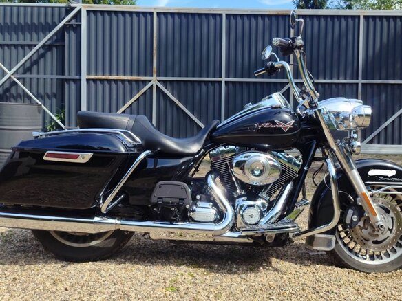 2013 Harley-Davidson Road King, чёрный, 1170000 рублей - вид 2