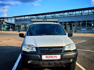 2005 Chevrolet Niva I, серебристый, 350000 рублей, вид 3