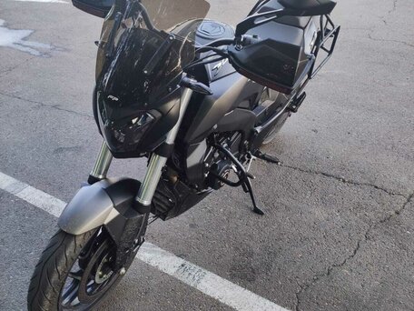 2021 Bajaj Dominar 400, чёрный, 400000 рублей, вид 4
