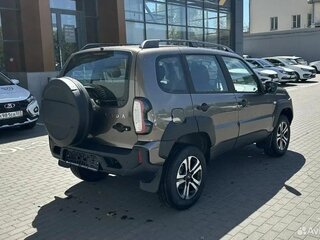 2026 Lada (ВАЗ) Niva Travel I Рестайлинг, коричневый, 1732000 рублей, вид 5