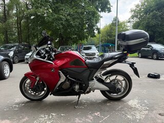 2010 Honda VFR 1200, красный, 750000 рублей, вид 4