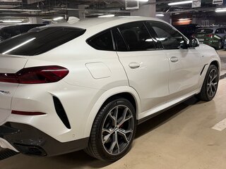 2021 BMW X6 40i III (G06), белый, 7600000 рублей, вид 4