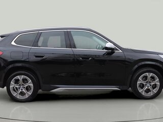 2023 BMW X1 18i sDrive III (U11/U12), чёрный, 3100000 рублей, вид 4