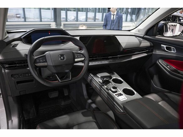 2025 Changan UNI-S I, серебристый, 3179900 рублей - вид 10