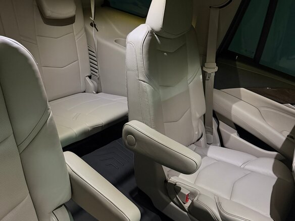 2018 Cadillac Escalade IV, бежевый, 4140000 рублей - вид 29