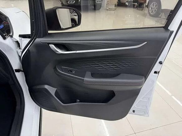 2022 Geely Vision X3 Pro, белый, 1100000 рублей - вид 17