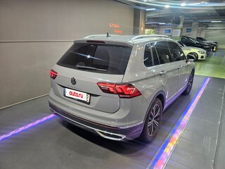 2022 Volkswagen Tiguan II Рестайлинг, серый, 2320001 рублей, вид 4