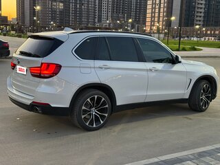 2015 BMW X5 25d III (F15), белый, 3000000 рублей, вид 3