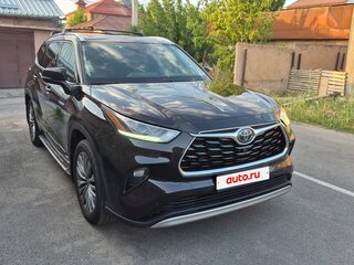 2021 Toyota Highlander IV (XU70), чёрный, 6200000 рублей, вид 3