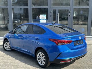 2020 Hyundai Solaris II Рестайлинг, синий, 1350000 рублей, вид 4