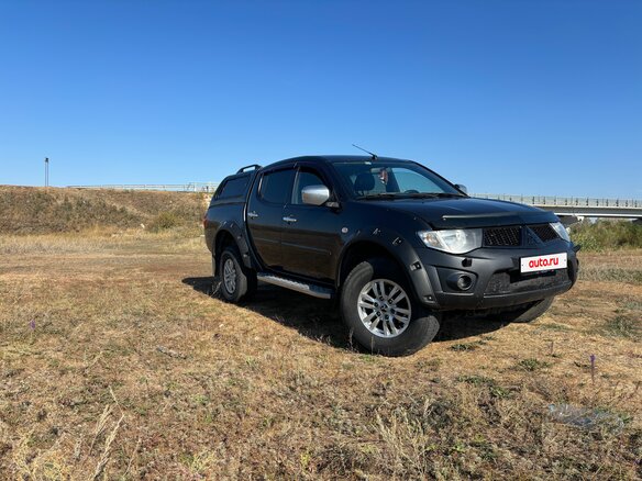 2011 Mitsubishi L200 IV, серый, 1200000 рублей - вид 6
