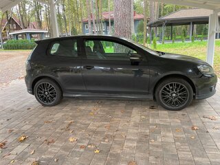 2010 Volkswagen Golf VI, чёрный, 570000 рублей, вид 1