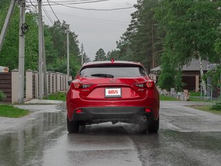 2015 Mazda Axela III, красный, 1200000 рублей, вид 4