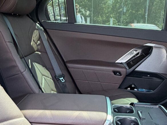 2023 BMW 7 серии 740d xDrive VII (G70), серый, 15700000 рублей - вид 13