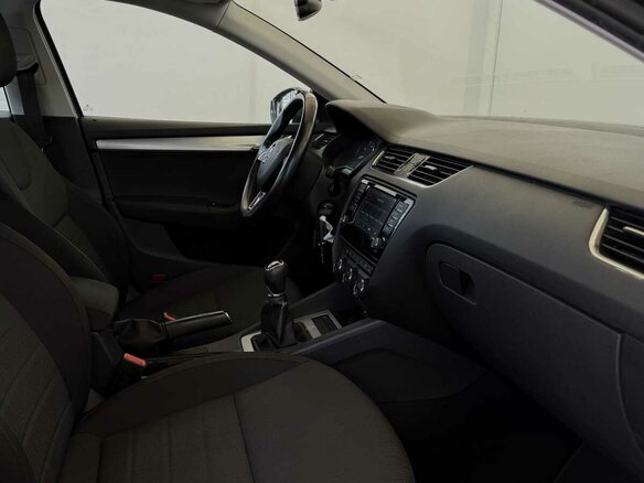 2016 Skoda Octavia III (A7), серый, 1275000 рублей - вид 11