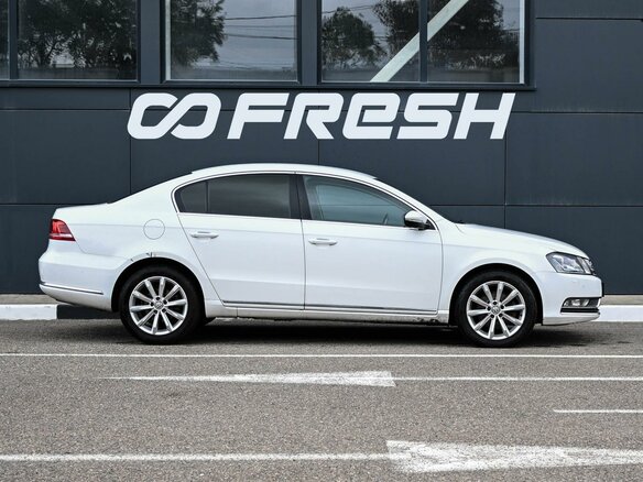 2012 Volkswagen Passat B7, белый, 954000 рублей - вид 4