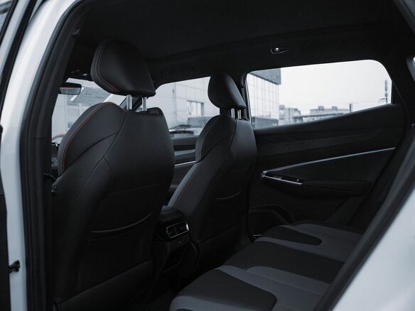 2026 Geely Cityray, белый, 3204990 рублей - вид 15