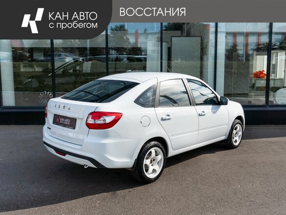 2024 Lada (ВАЗ) Granta I Рестайлинг, белый - вид 2