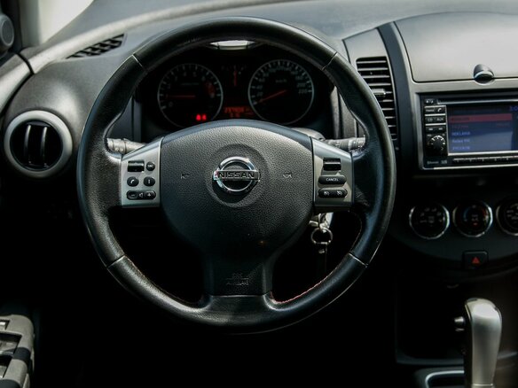 2010 Nissan Note I Рестайлинг, коричневый - вид 16