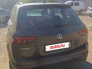 2019 Volkswagen Tiguan II, коричневый, 1750000 рублей, вид 4