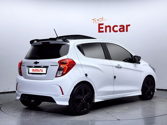 2022 Chevrolet Spark IV Рестайлинг, белый, 982000 рублей - вид 1