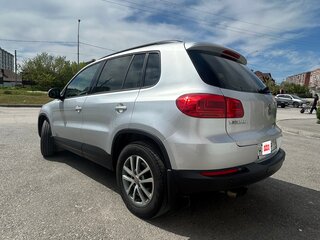 2011 Volkswagen Tiguan I Рестайлинг, серебристый, 1070000 рублей, вид 4