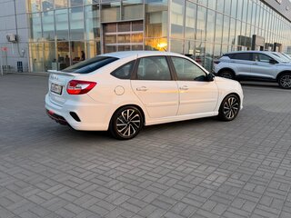 2019 Lada (ВАЗ) Granta I Рестайлинг, белый, 815000 рублей, вид 5