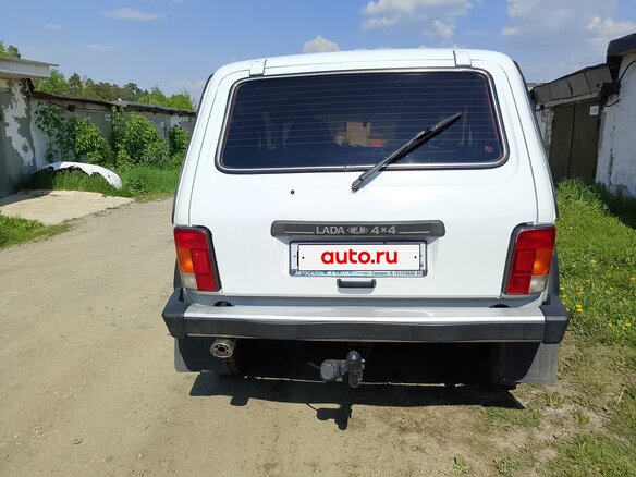 2010 Lada (ВАЗ) 2121 (4x4) I Рестайлинг, белый, 415000 рублей - вид 5
