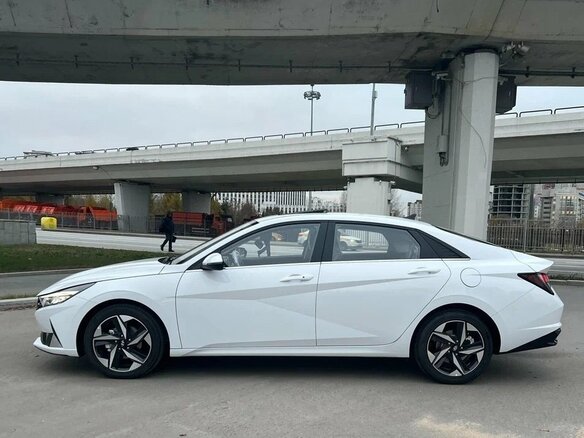2023 Hyundai Elantra VII (CN7), белый - вид 3