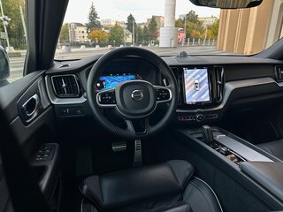 2021 Volvo XC60 II Рестайлинг, белый, 4000000 рублей, вид 3