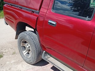 2004 Toyota Hilux VI Рестайлинг, красный, 1100000 рублей, вид 3