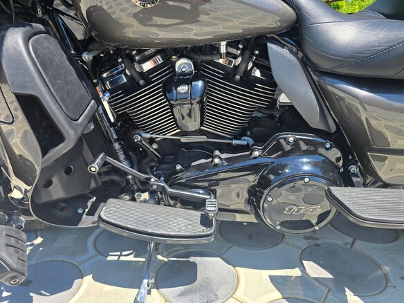 2023 Harley-Davidson Electra Glide, серый, 2550000 рублей - вид 6