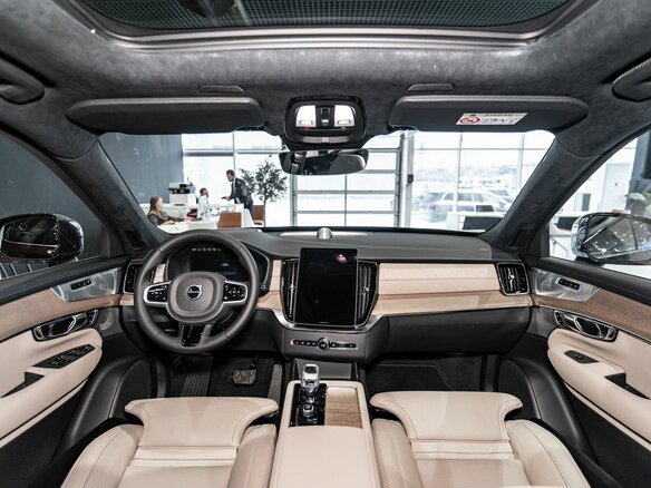 2025 Volvo XC90 B5 II Рестайлинг 2, красный - вид 13