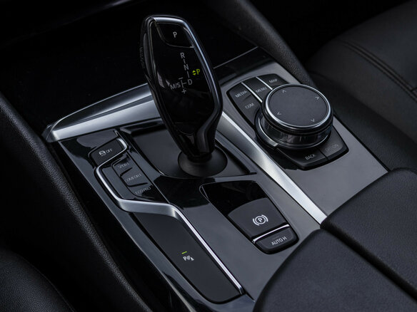 2017 BMW 5 серии 530i xDrive VII (G30/G31/G38), чёрный, 2698000 рублей - вид 18