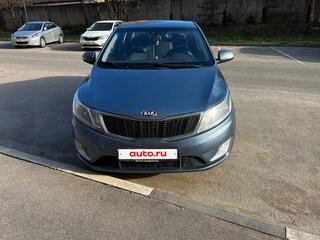 2013 Kia Rio 5-speed III, голубой, 700000 рублей, вид 1