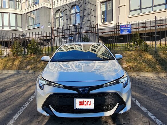 2018 Toyota Corolla Sport XII (E210), белый, 1700000 рублей - вид 3