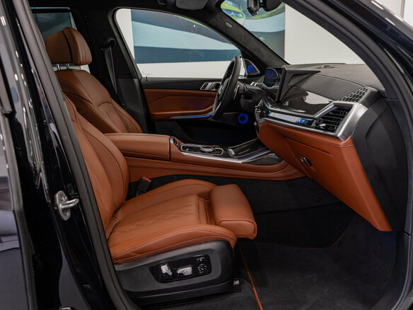 2025 BMW X7 40d I (G07) Рестайлинг, чёрный - вид 13