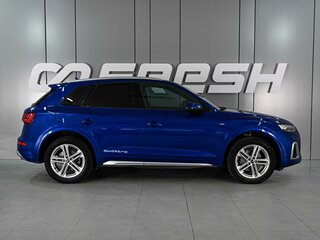 2021 Audi Q5 45 TFSI II (FY) Рестайлинг, синий, 4575000 рублей, вид 5